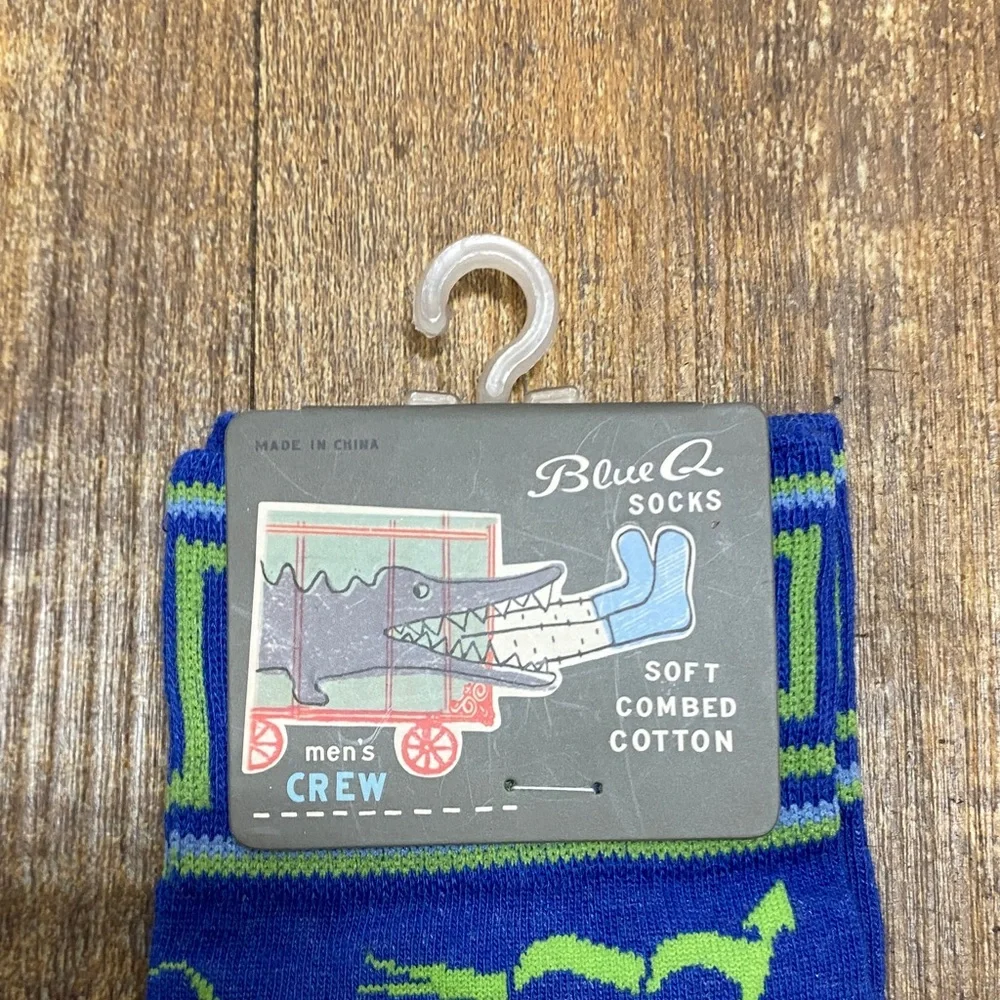 NWT Blue Q size 7-12 men’s crew Microbrewery Adventure‎ Socks - Blue and Green - Picture 3 of 9